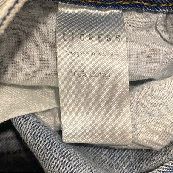 LIONESS Womens Light Wash Denim Straight Leg High Waist Hem Split Jeans Size XS - Picture 5 of 6